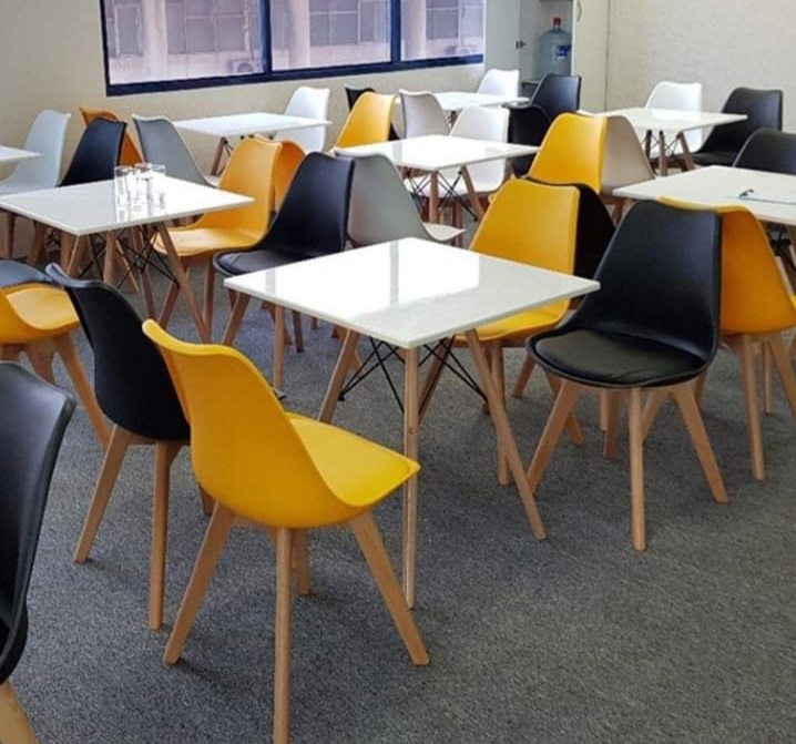 Ghế Eames  Nệm Chân Gỗ Cafe CPSG01